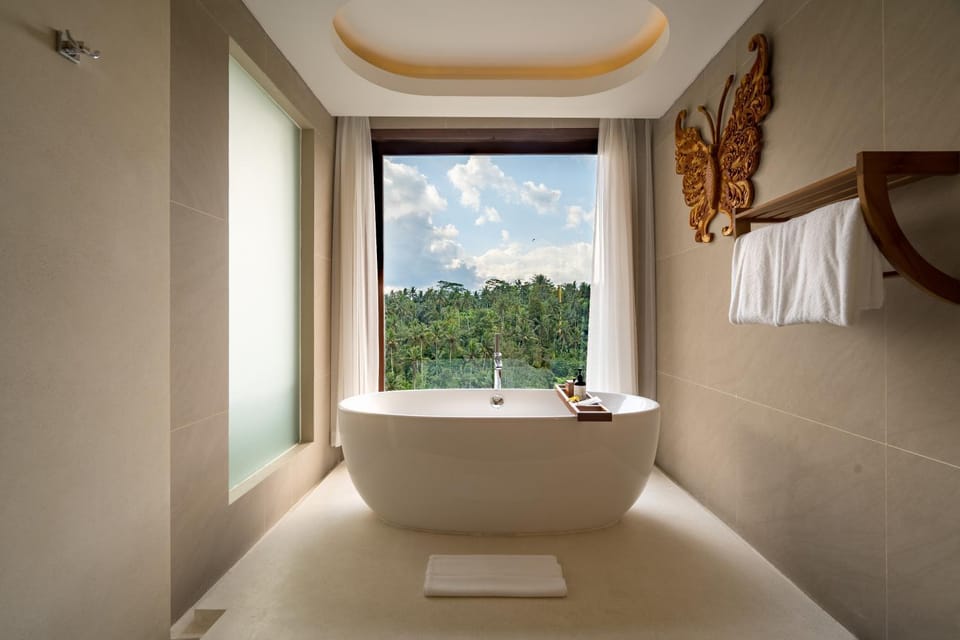 Natural landscape, Bathroom, Bath, towels