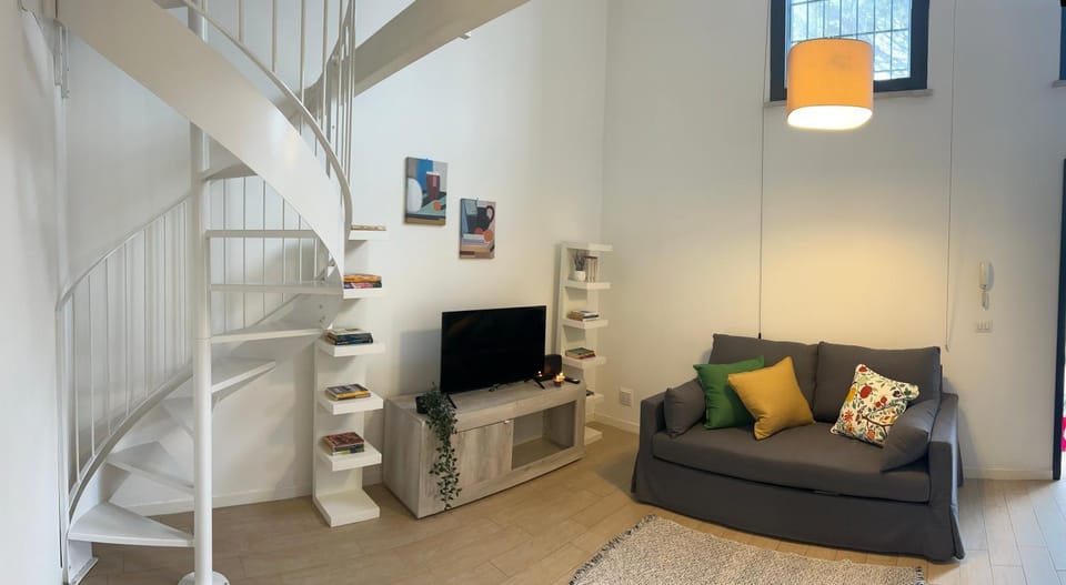 Il Rifugio Moderno next to Metro Anagnina, Free Parking and Wifi Apartment in Rome