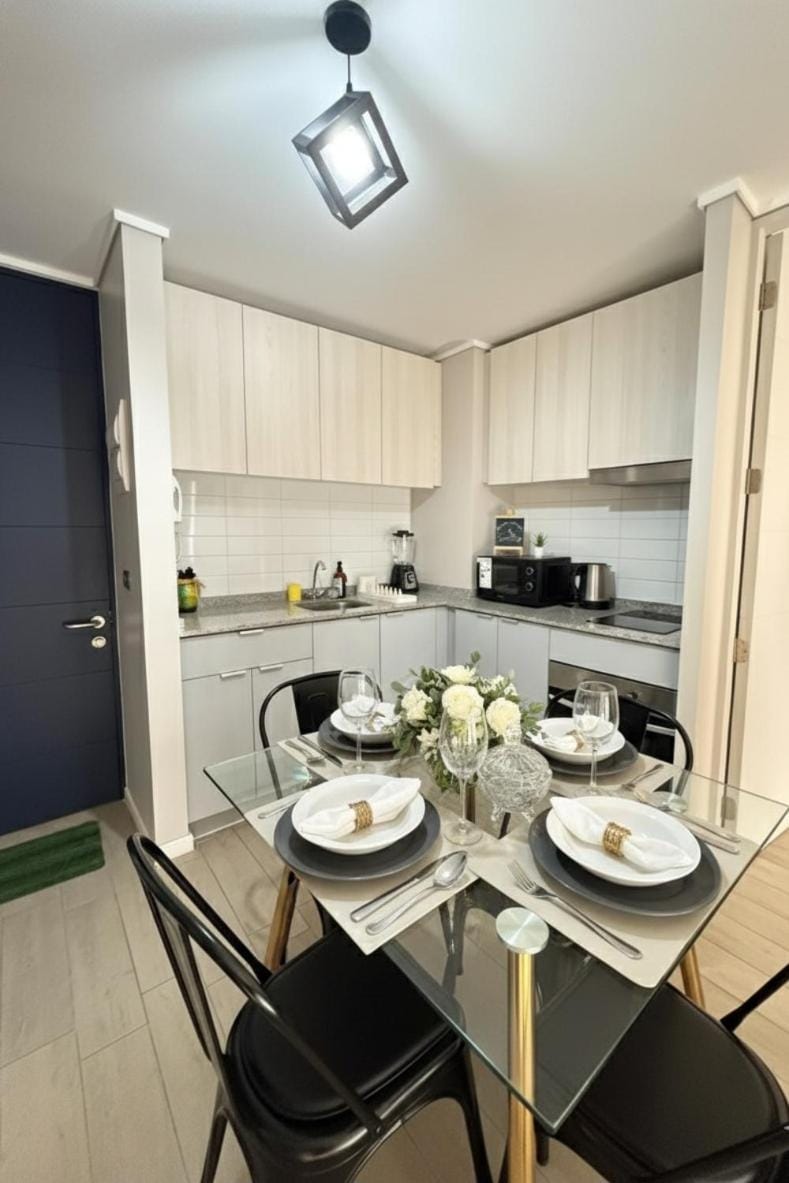 Kitchen or kitchenette, Living room, Seating area, Dining area, kitchen