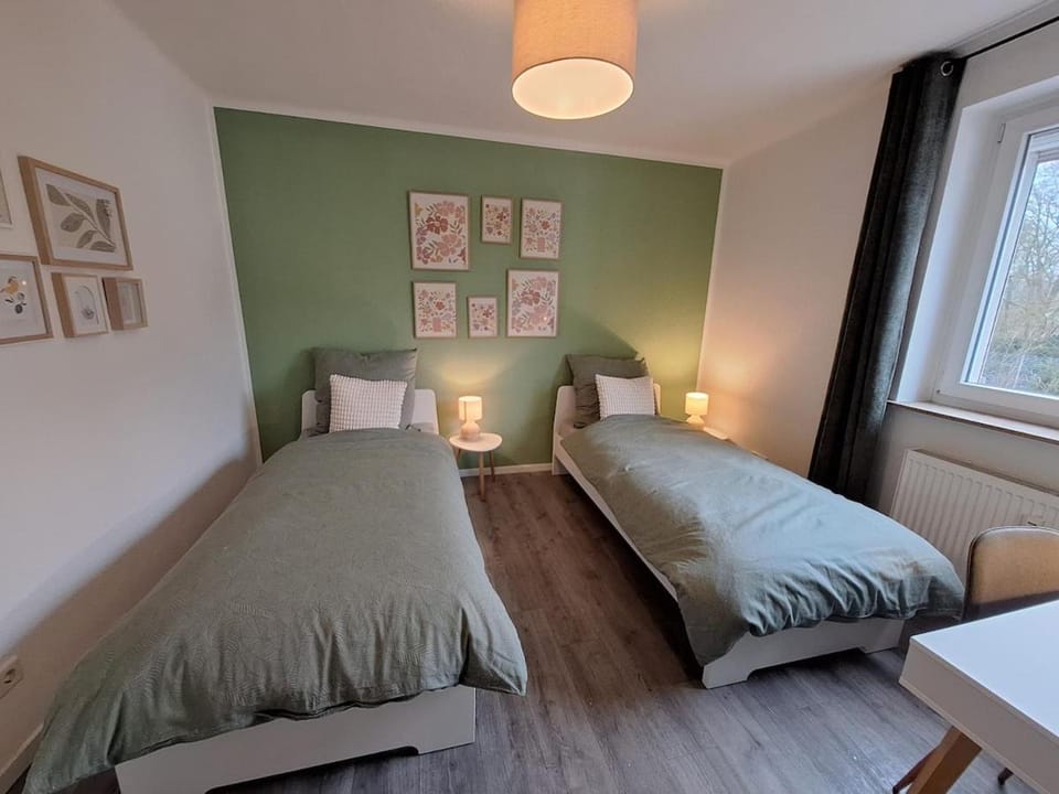 for 4 - parking space for car - Internet Apartment in Bielefeld