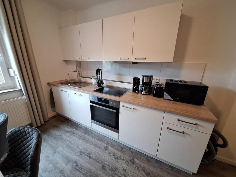 for 4 - parking space for car - Internet Apartment in Bielefeld