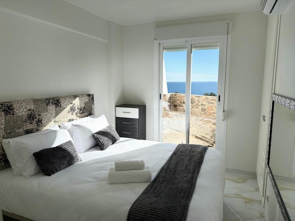 Piso con Vistas al Mar y Plaza de Garaje Apartment in Benidorm