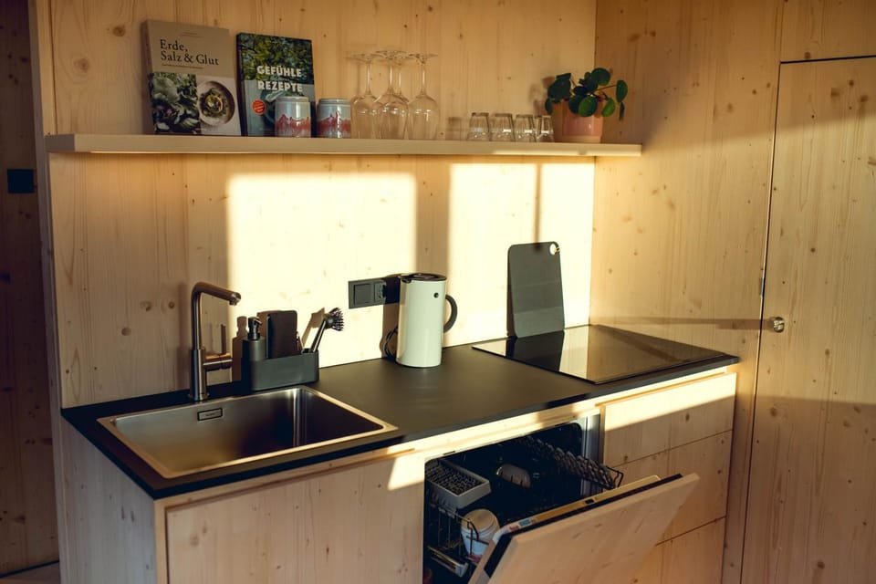 Kitchen or kitchenette