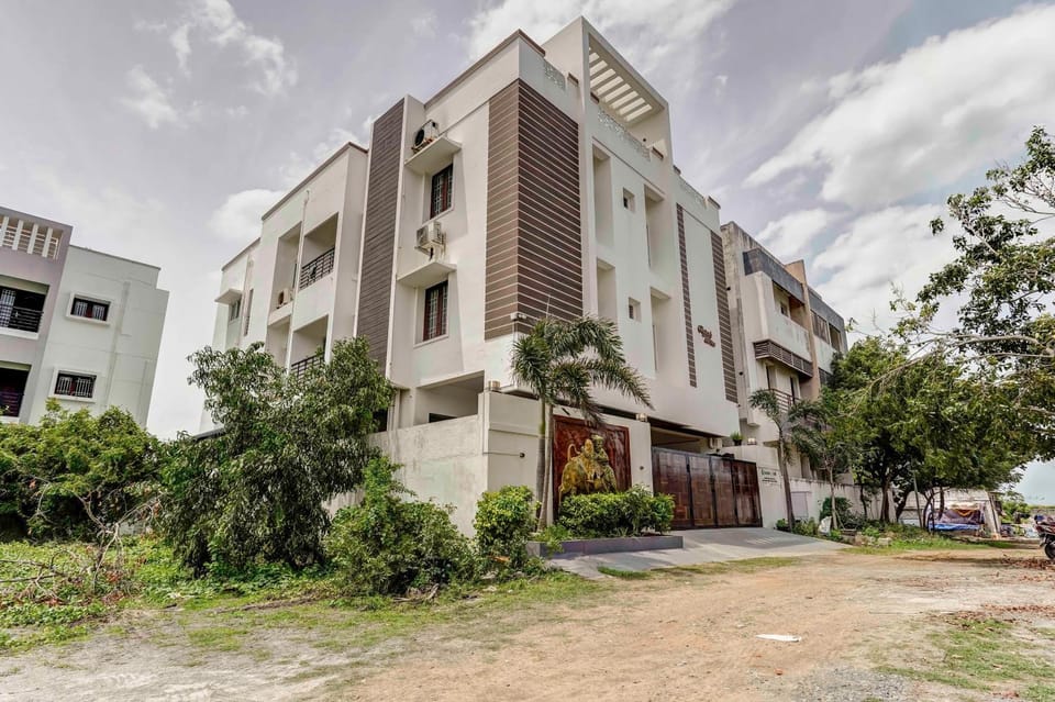 Property building, Day, Street view