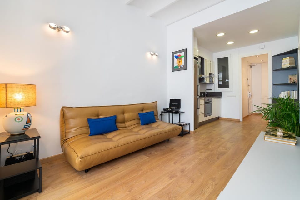Sants Station Base 500Mb Wi-Fi AC Apartment in L'Hospitalet de Llobregat