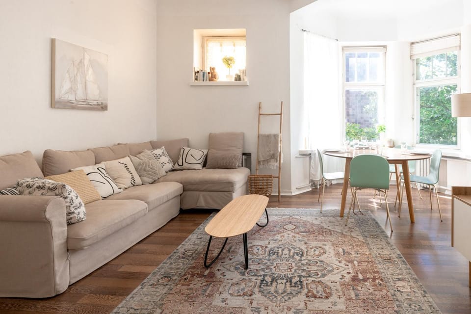 Living room, Seating area, Dining area