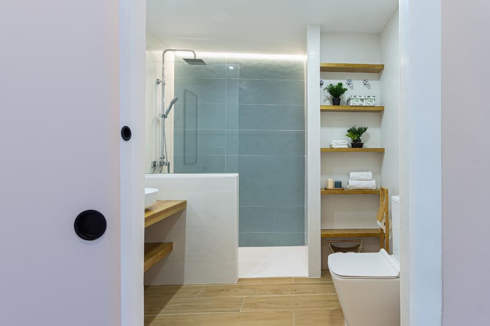 Shower, Bathroom, towels