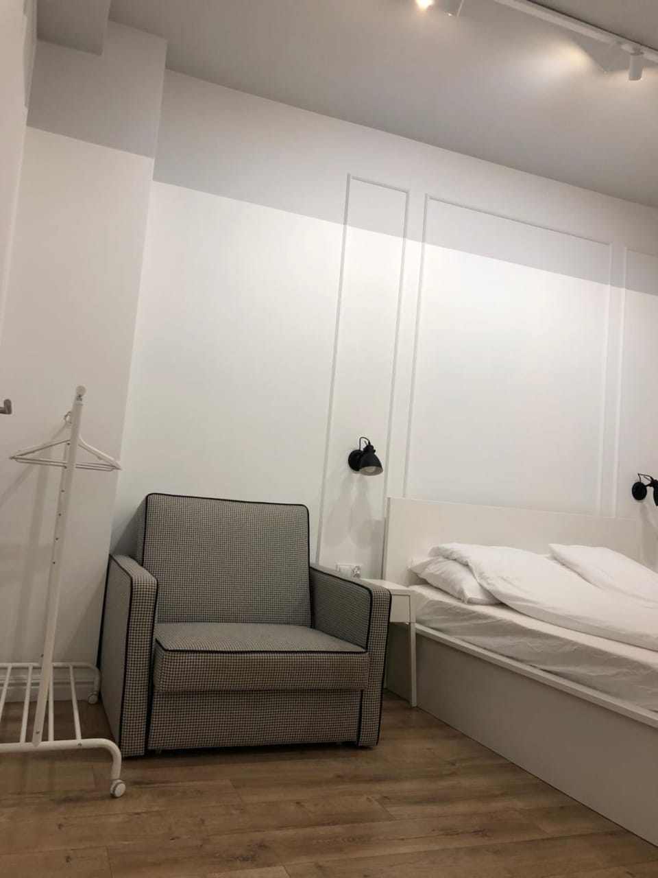 Bed, Living room, Photo of the whole room, Bedroom