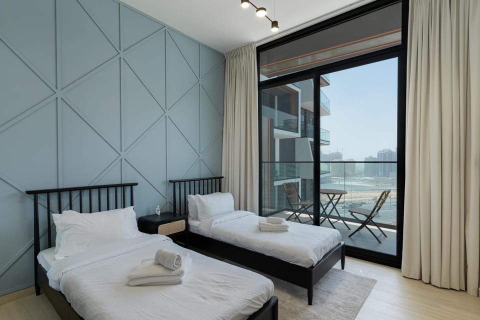 Bed, View (from property/room), Balcony/Terrace, Bedroom, towels
