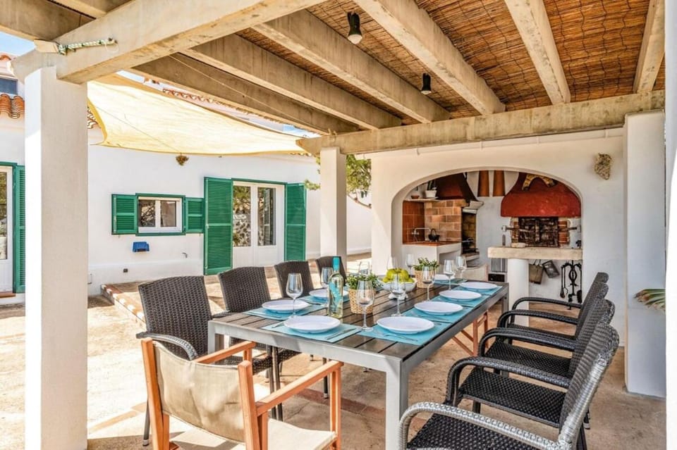 BBQ facilities, Dining area