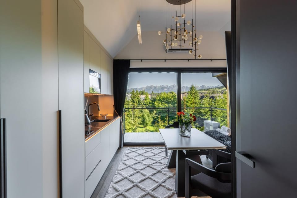TV and multimedia, Kitchen or kitchenette