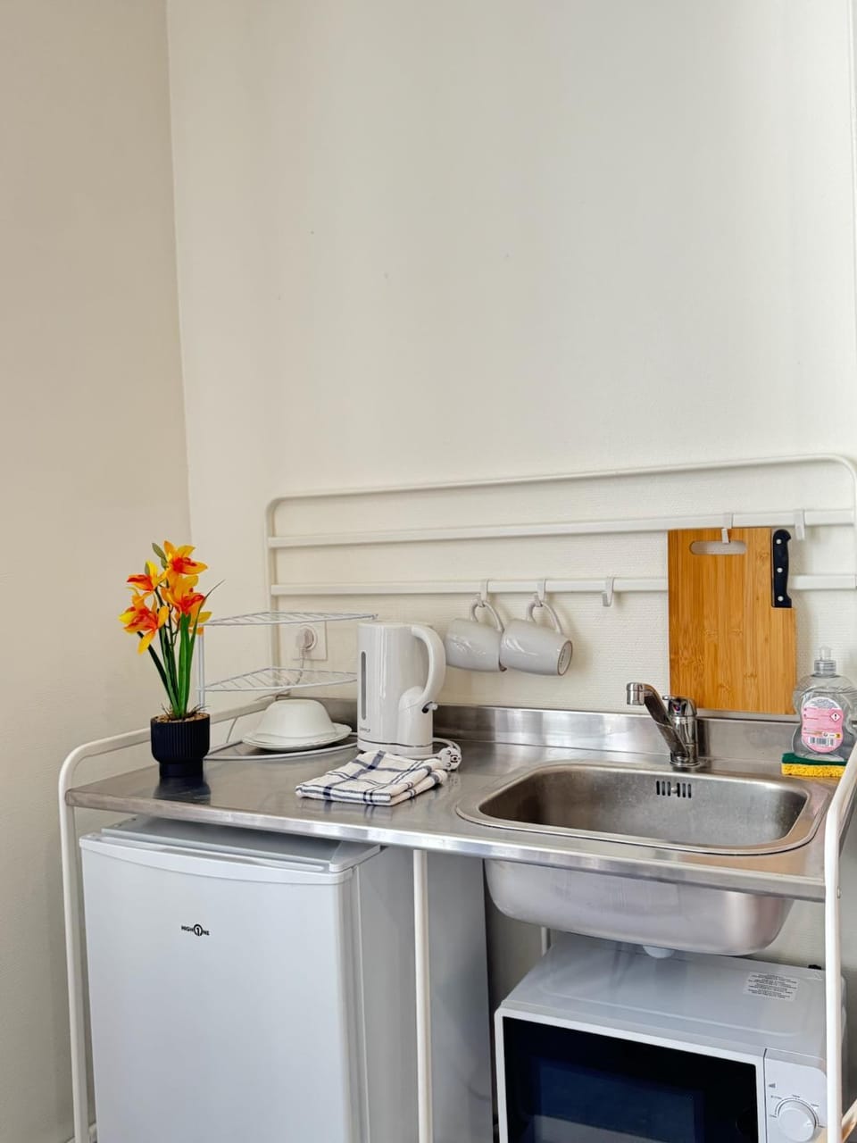 minibar, oven, stove