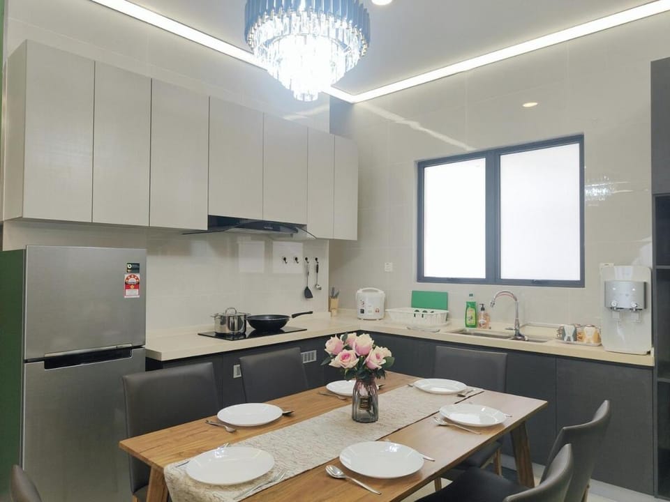 16Johor, nearCIQ, Danga bay Free parking 3BR 15pax Apartment in Johor Bahru