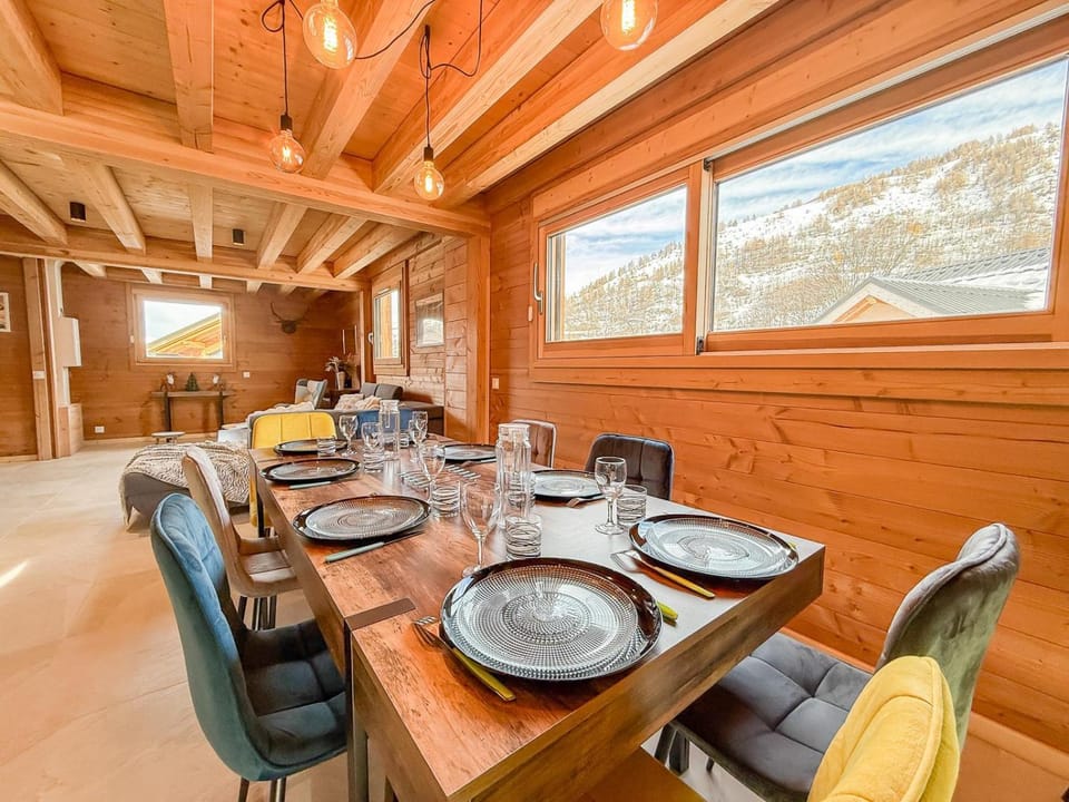 Natural landscape, Dining area