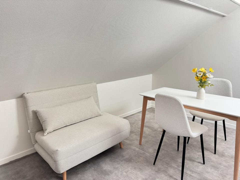 Living room, Seating area, Dining area