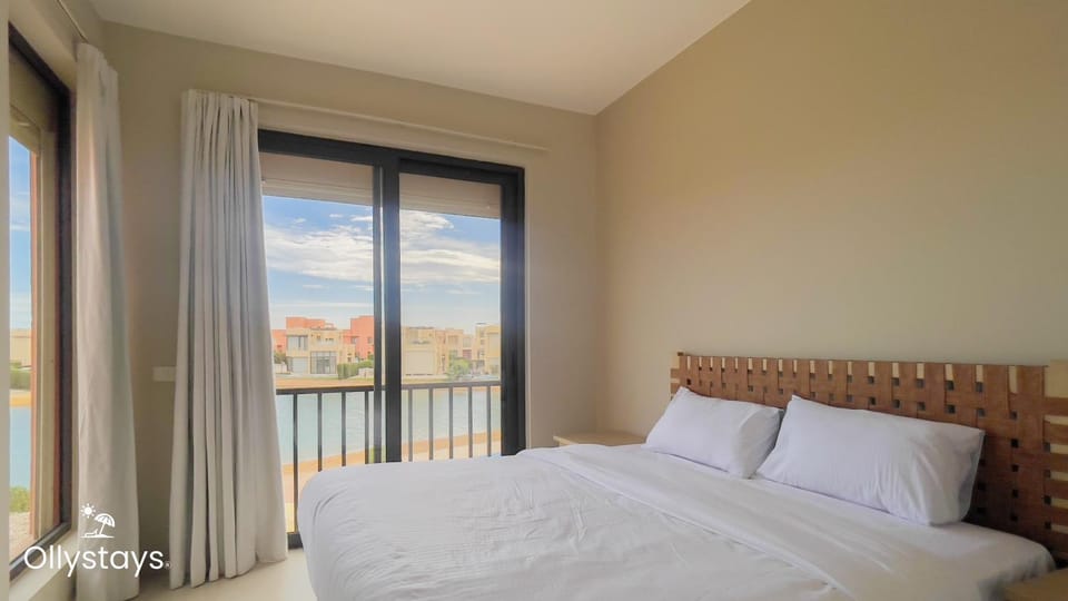 Bed, View (from property/room), Bedroom