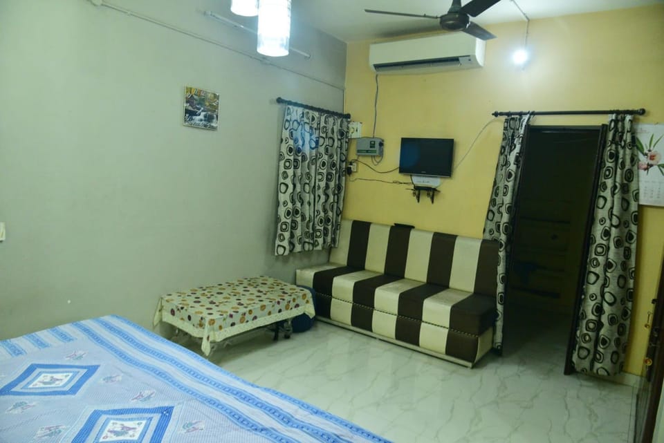 Happy Home Apartment in Varanasi