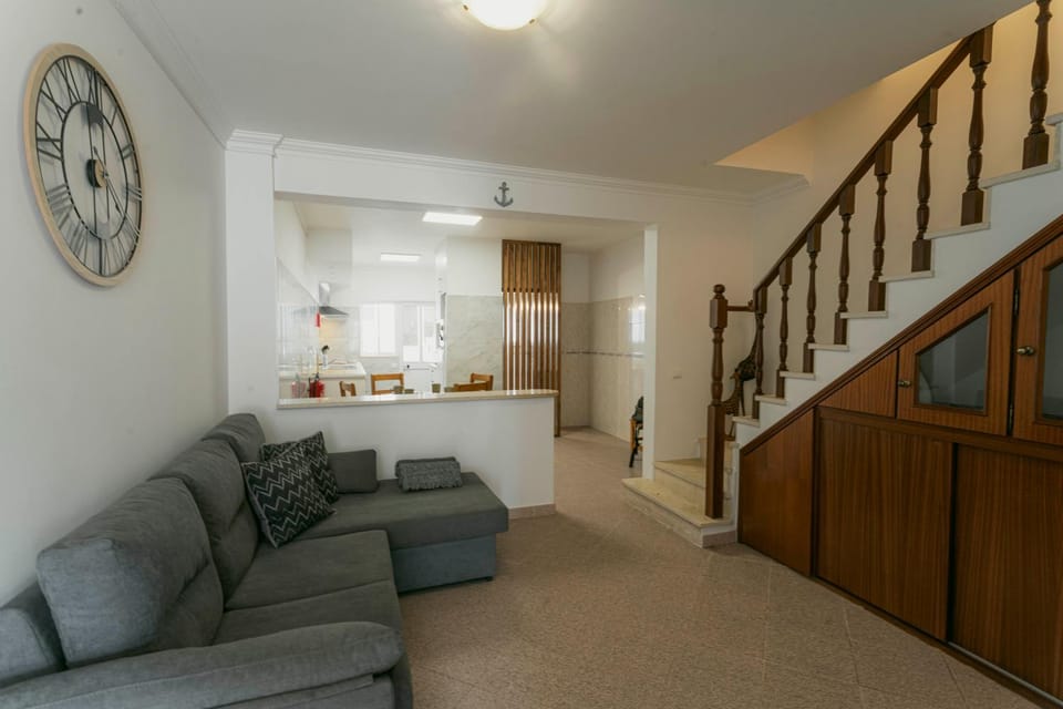 Kitchen or kitchenette, Living room, Seating area