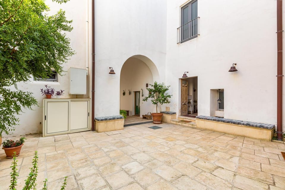 Inner courtyard view