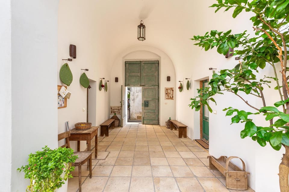 Inner courtyard view