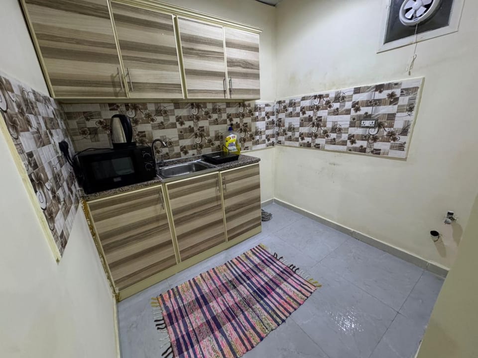 Four Star Royel Real Estate And Hotel Management LLC Bed and Breakfast in Abu Dhabi