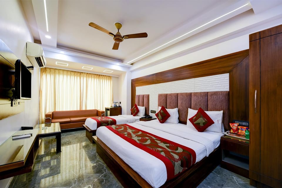 Bed, Photo of the whole room, Bedroom, air conditioner
