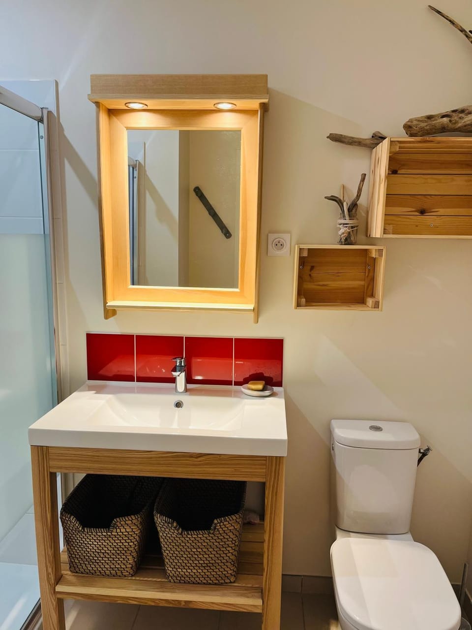Toilet, Bathroom, towels