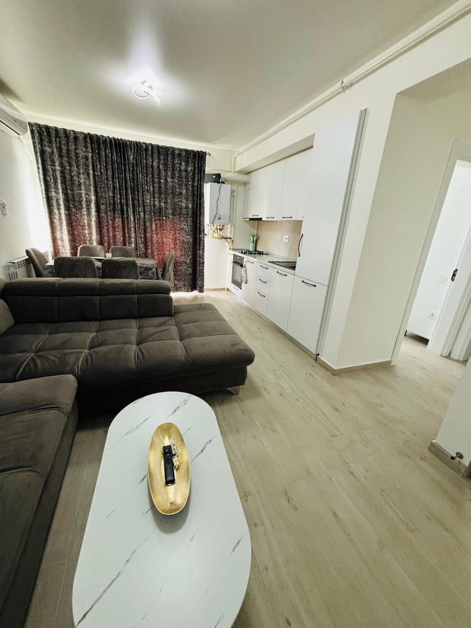 Kitchen or kitchenette, Living room, Seating area