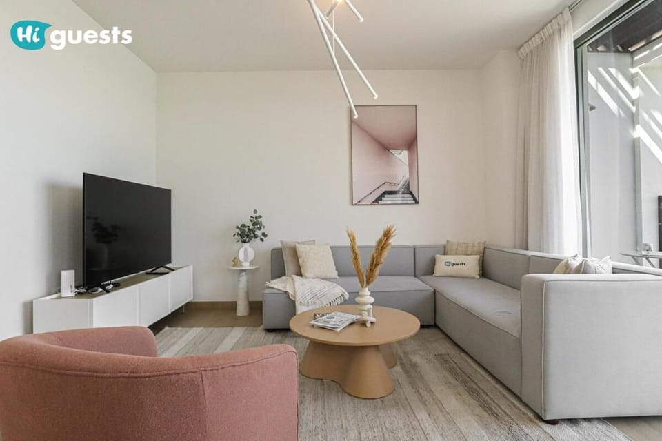 HiGuest - Coastal Luxury 2BR in La Mer Beachside Bliss Apartment in Dubai