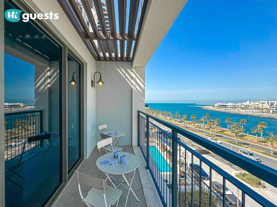 HiGuest - Coastal Luxury 2BR in La Mer Beachside Bliss Apartment in Dubai