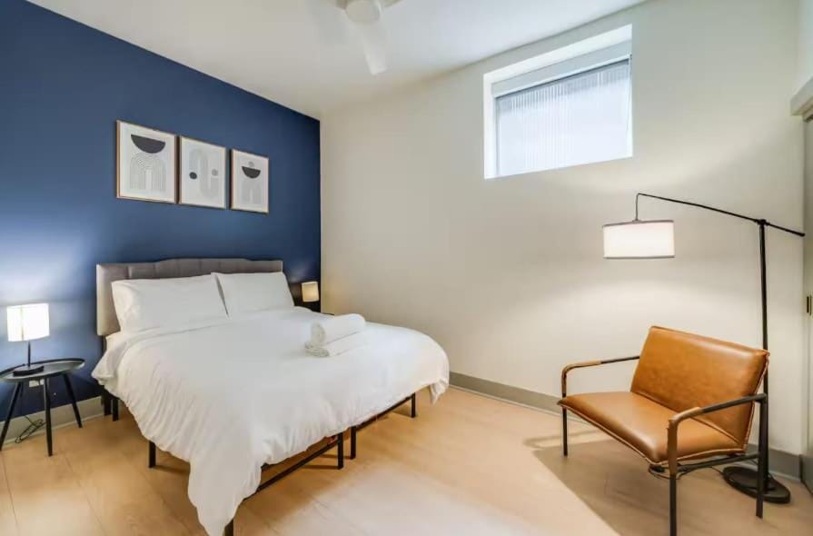 Best Derby Location 9-mins to Churchill Downs Apartment in Louisville