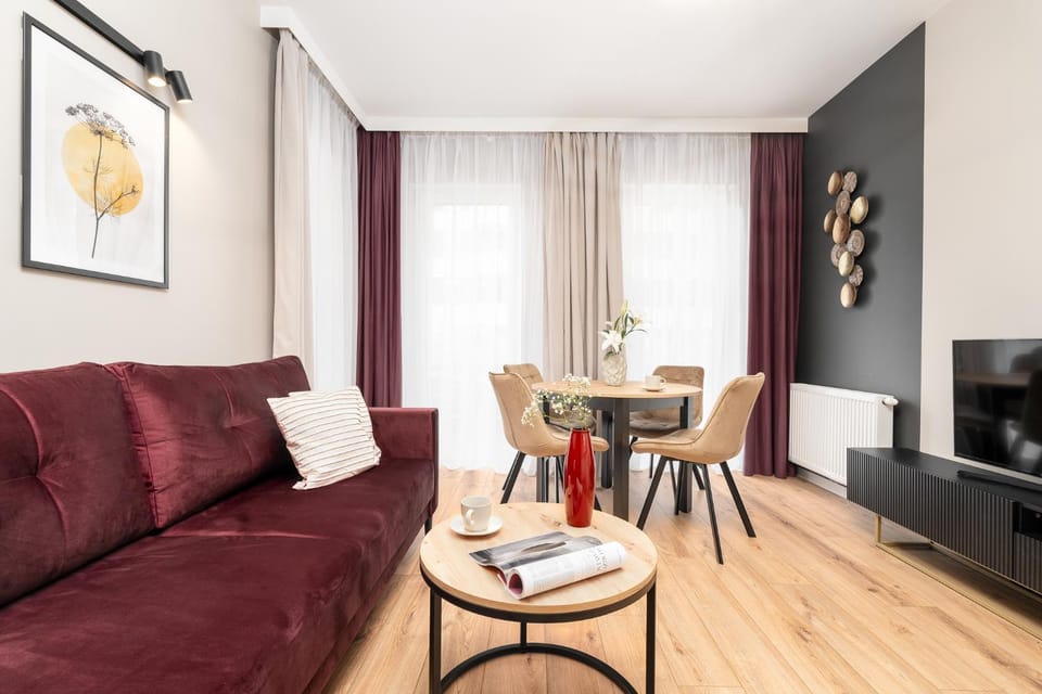 TV and multimedia, Seating area, Evening entertainment