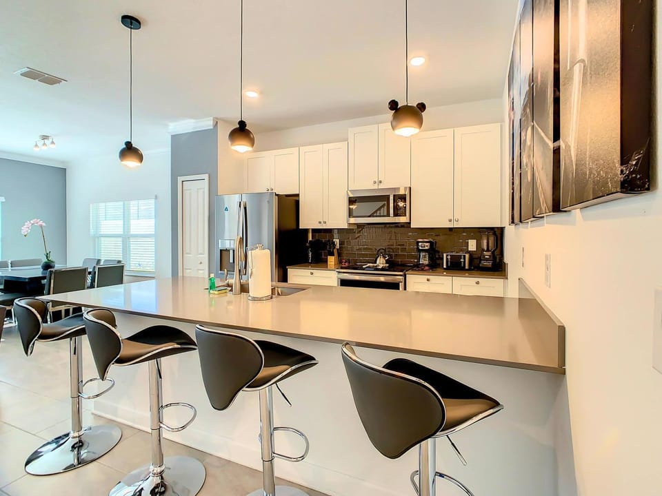 Lovely Themed Room with Private Pool House in Kissimmee