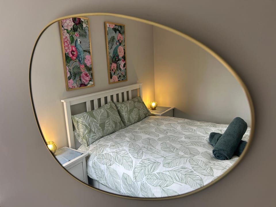 City Retreat 3 Bed House with King, Double and Single House in Southampton