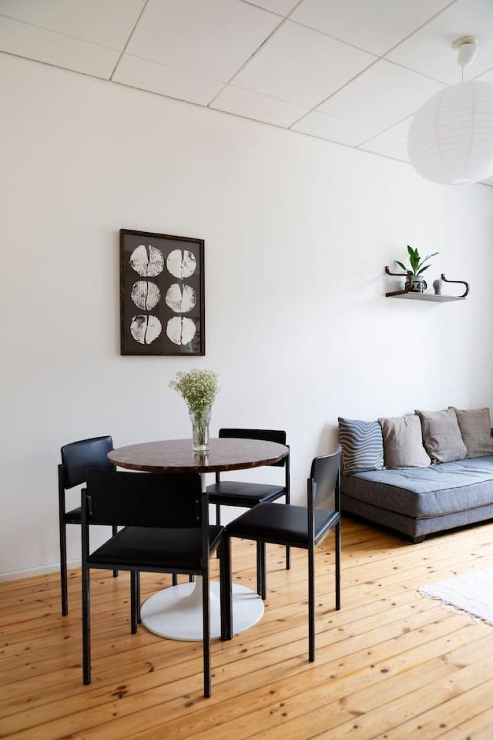 Seating area, Dining area