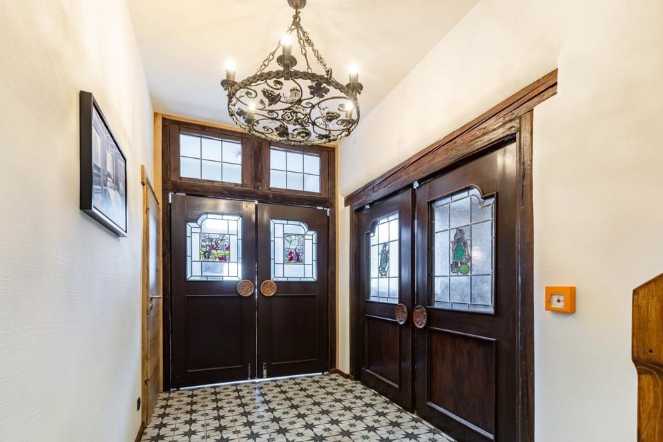 Property building, Living room