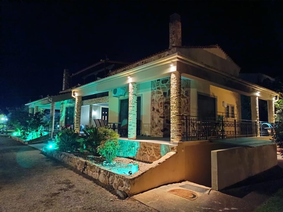 GOLDEN Twin's Villas 2 House in Evros, Greece