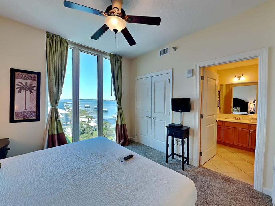 Peggys Paradise at Lagoon Tower #502 House in West Beach