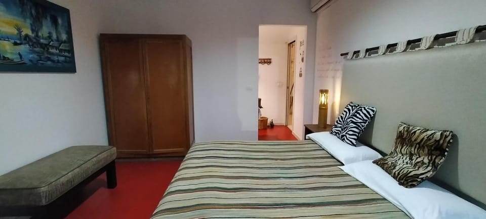 Bed, Photo of the whole room
