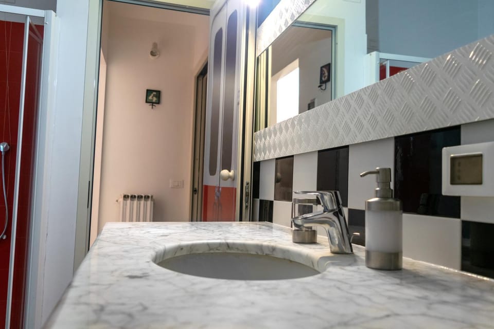 Bathroom, Bath