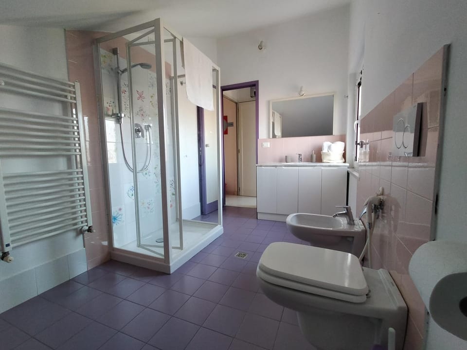 Bathroom, Bath
