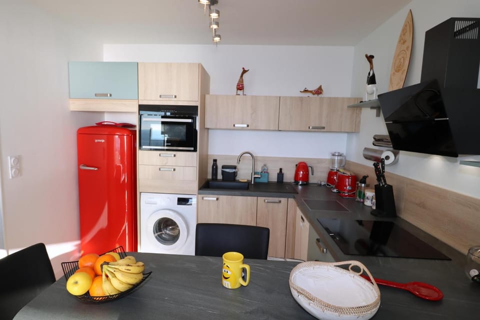 microwave, oven, toaster, kitchen