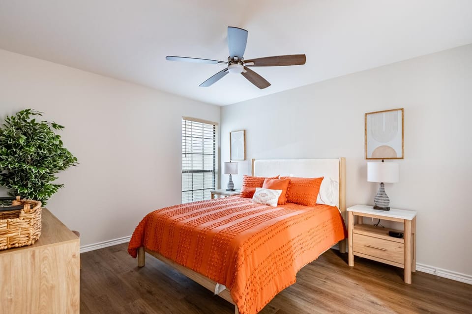 Bed, Bedroom