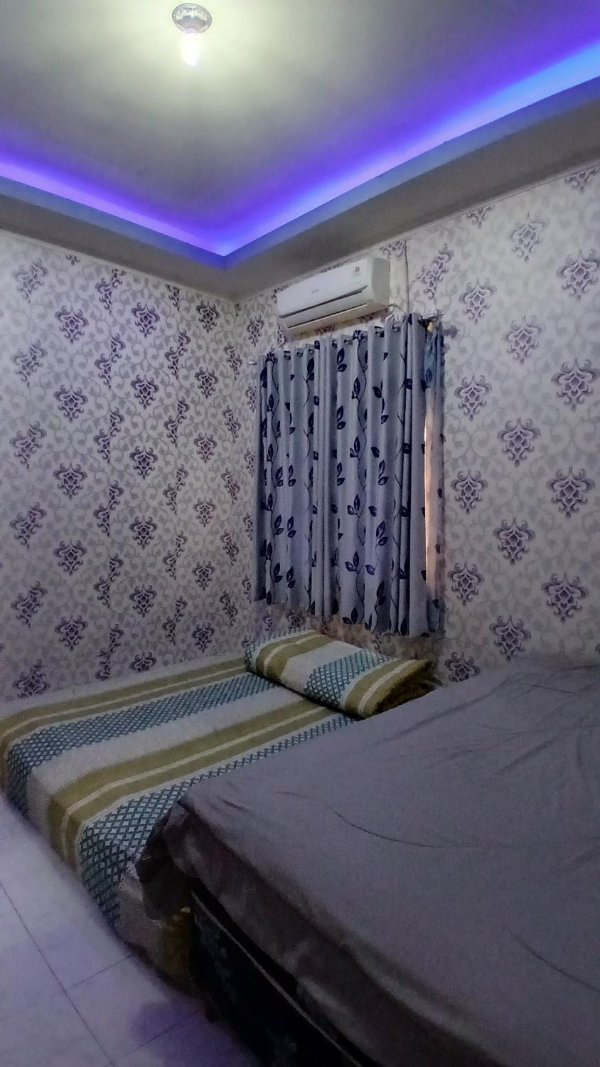 Bedroom, air conditioner