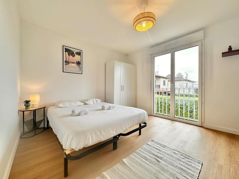 Le Sunset Beach - Parking - Fibre - Parc - Centre Apartment in Mont-de-Marsan