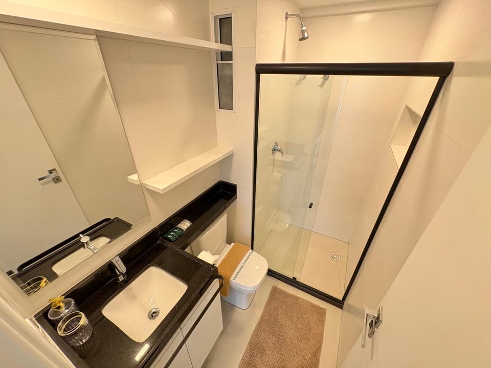 Shower, Bathroom, towels