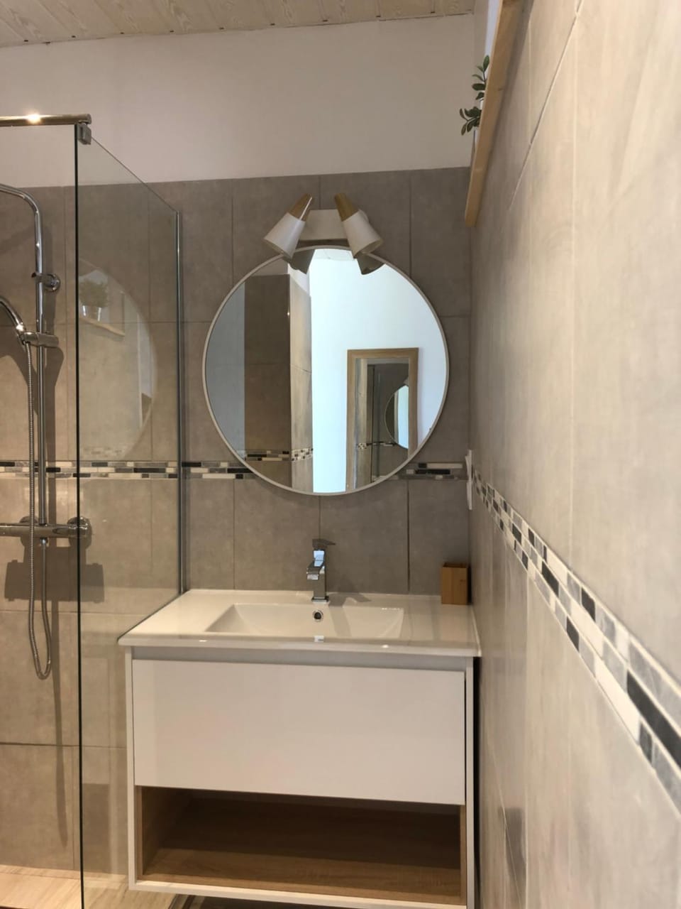 Shower, Bathroom