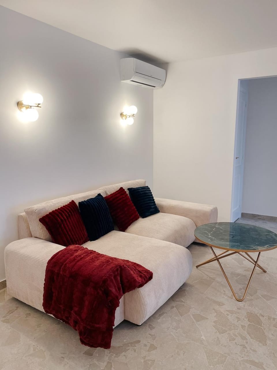 Living room, Seating area, air conditioner