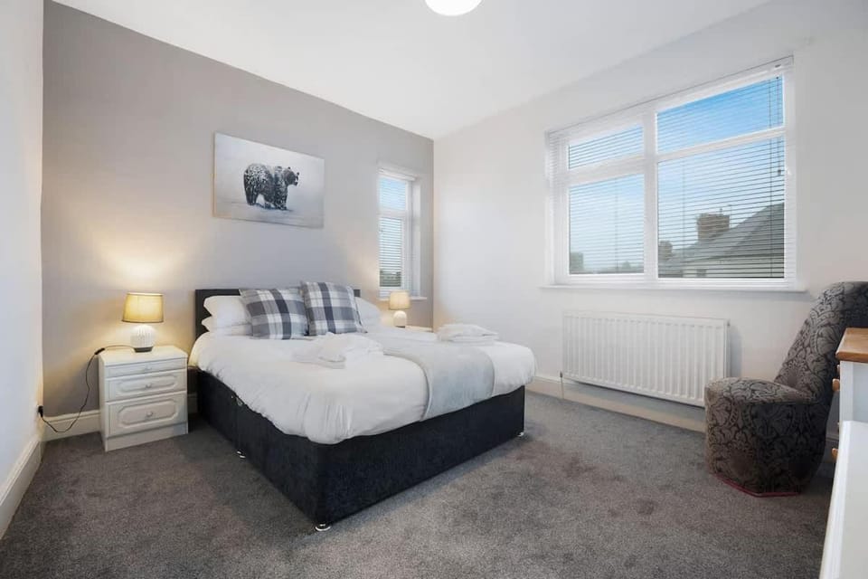 NEW! 3BR in Haughton Road House in Darlington