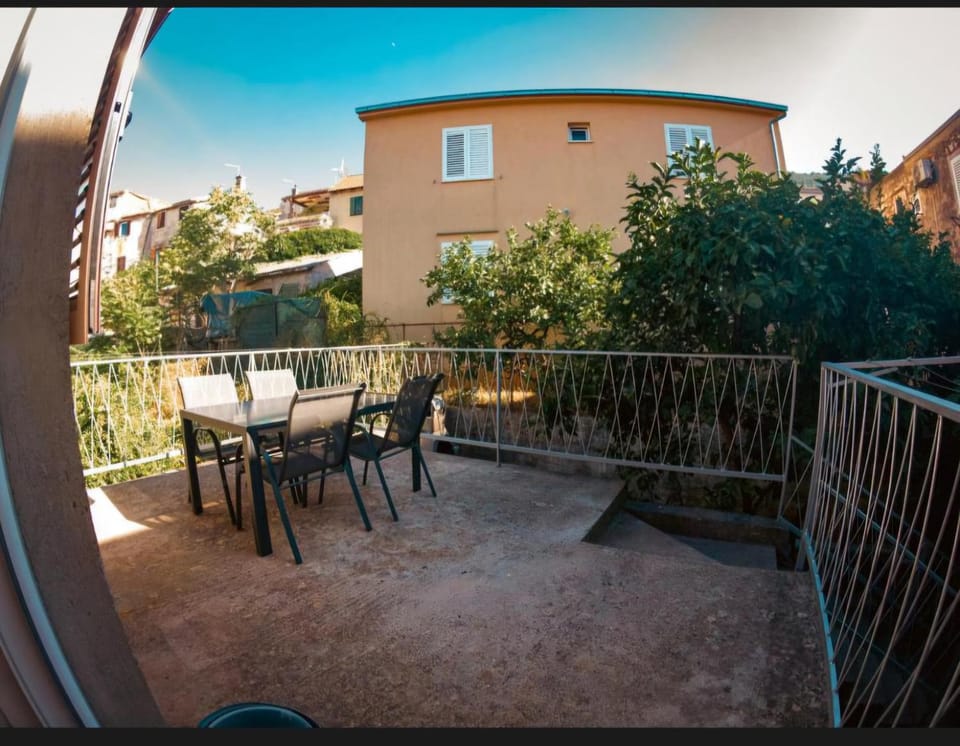 View (from property/room), City view, Garden view, Street view